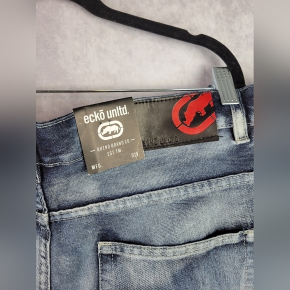 Ecko unltd Relaxed Cotton crystal hole  men shorts Size 42 - Picture 10 of 12